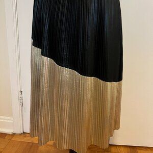 GUESS Metallic Pleated Skirt